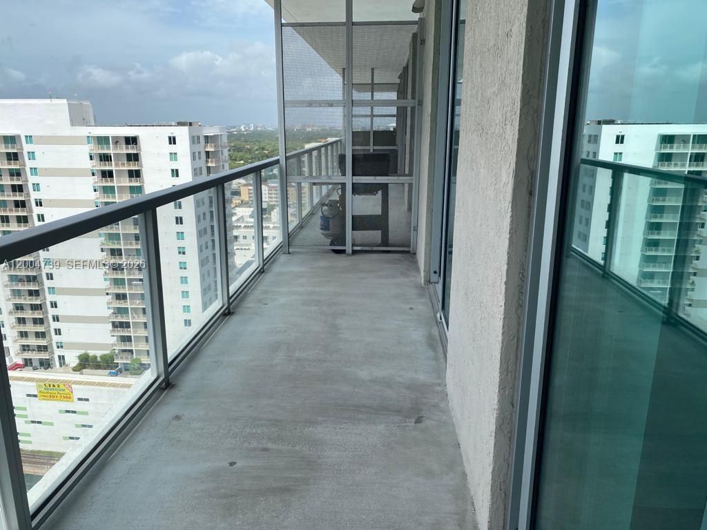 79 SW 12th St , Unit 2403-S, Miami, FL 33130 Photo