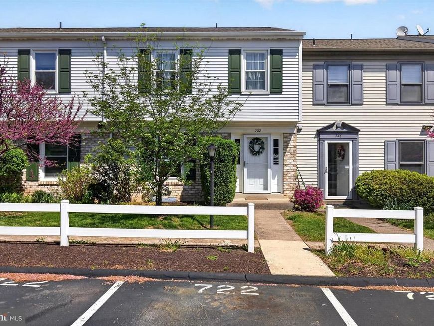 722 Allenview Drive, Mechanicsburg, PA 17055 Main Photo