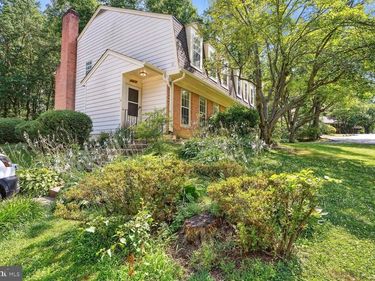 9909 HEMLOCK WOODS LANE, BURKE, VA 22015