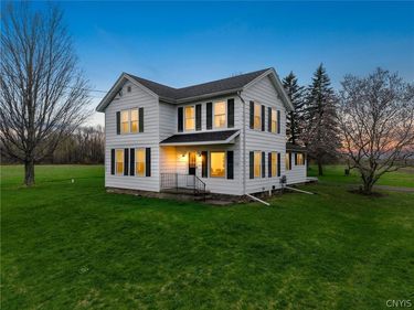7852 State Route 104 , Oswego, NY 13126
