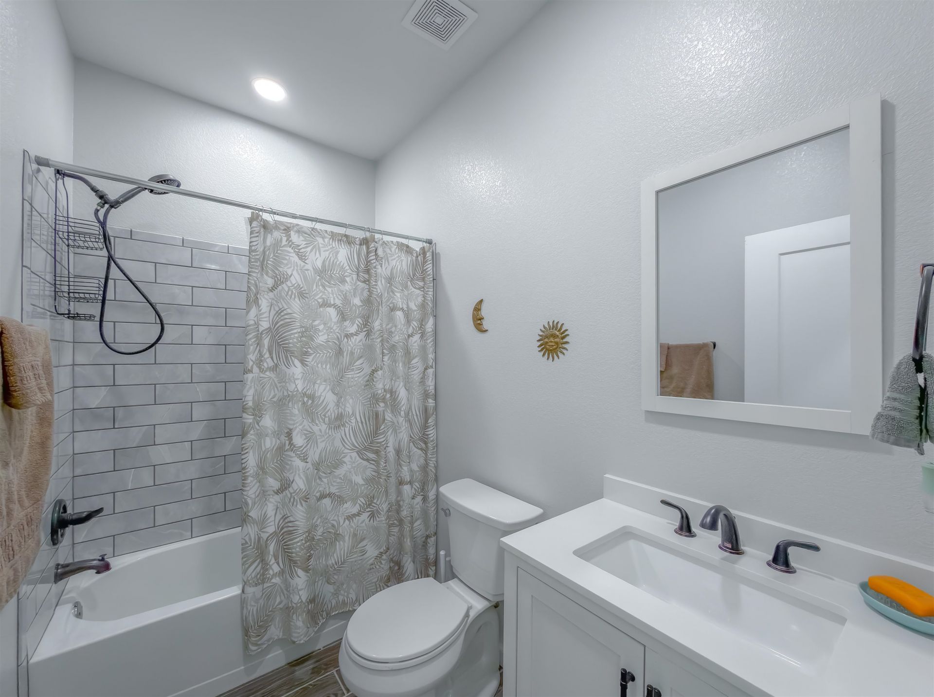 12634 NW Twin Oaks Drive, Bristol, FL 32321 Photo
