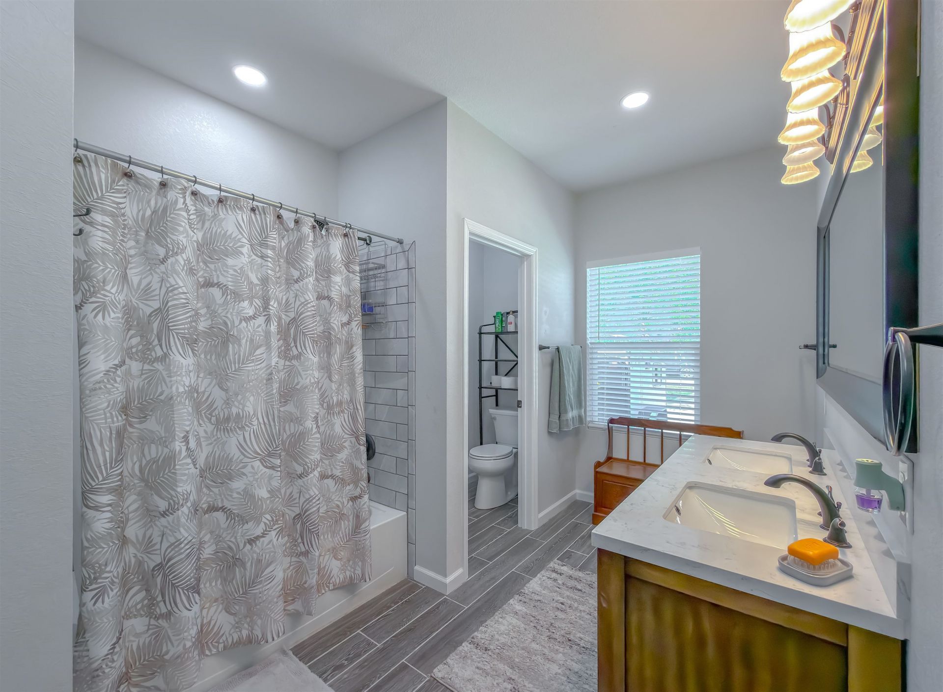 12634 NW Twin Oaks Drive, Bristol, FL 32321 Photo