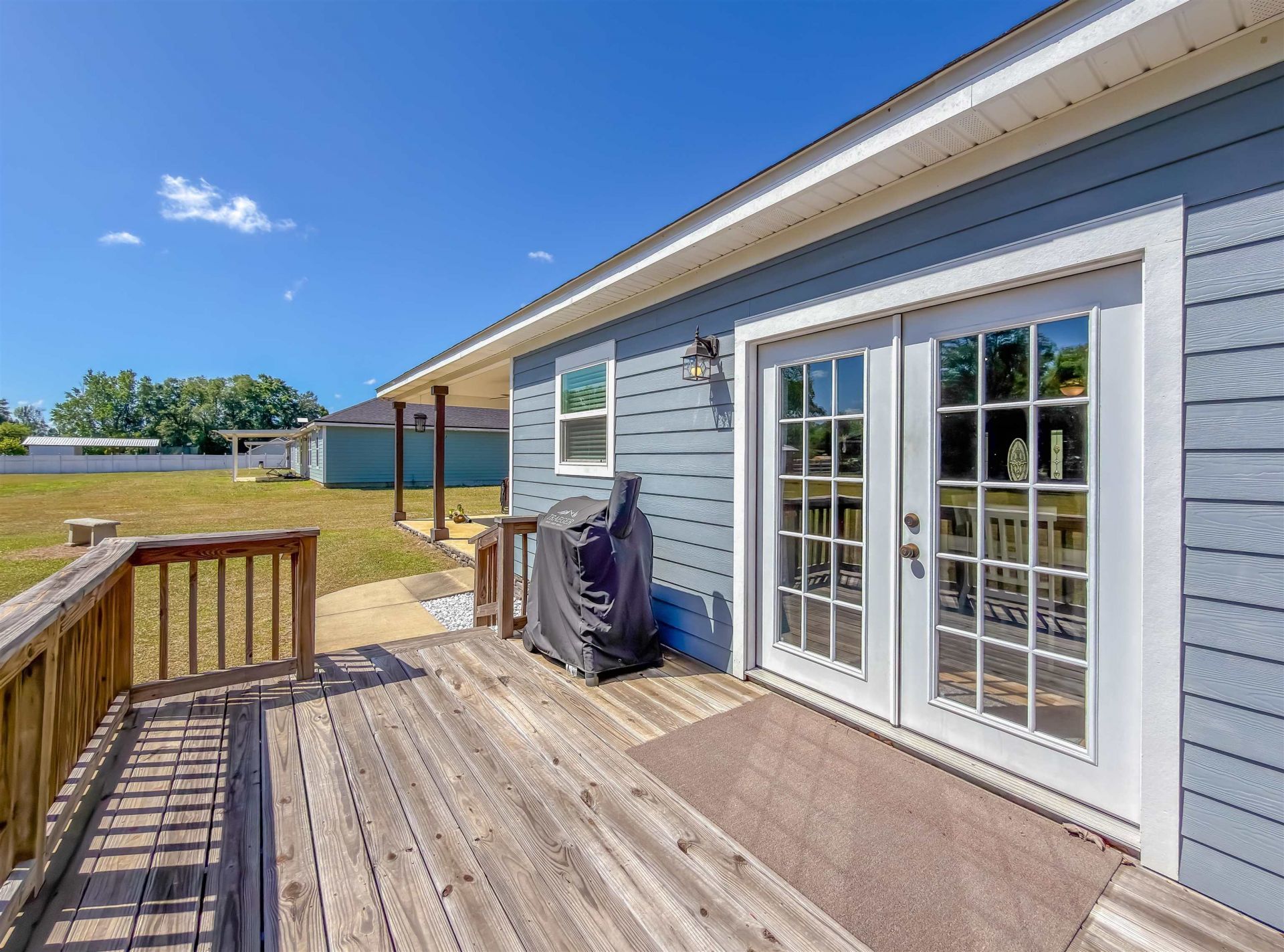 12634 NW Twin Oaks Drive, Bristol, FL 32321 Photo