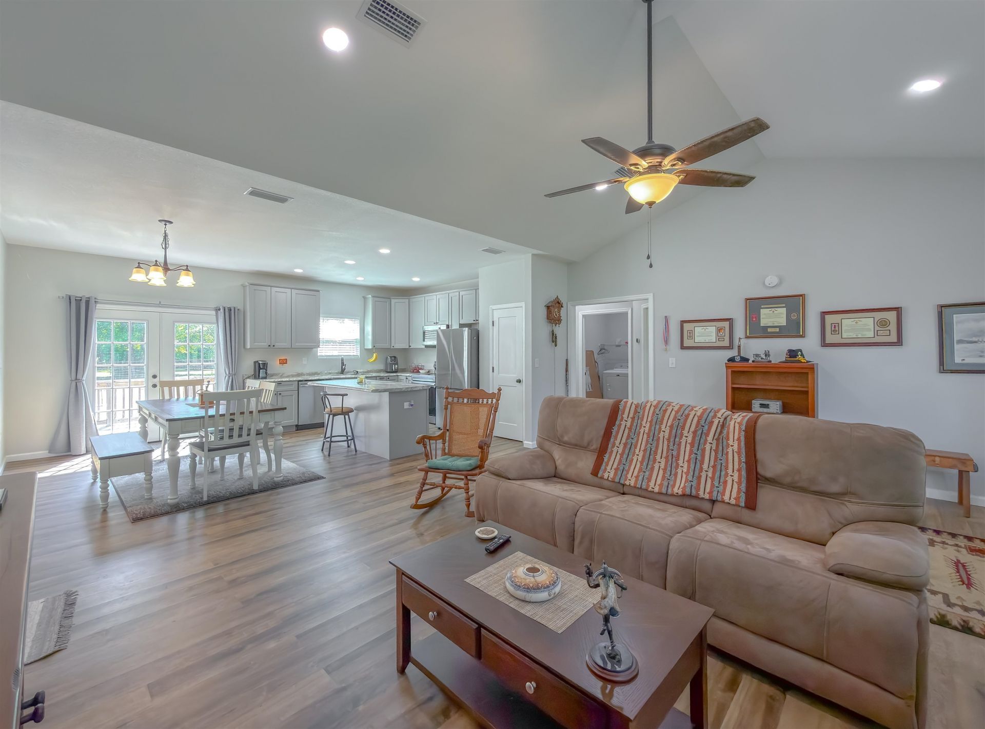 12634 NW Twin Oaks Drive, Bristol, FL 32321 Photo