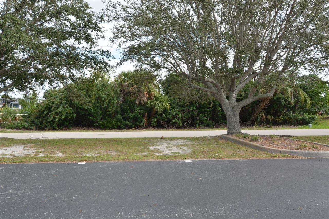 4114 Palm Drive, Punta Gorda, FL 33950 Photo