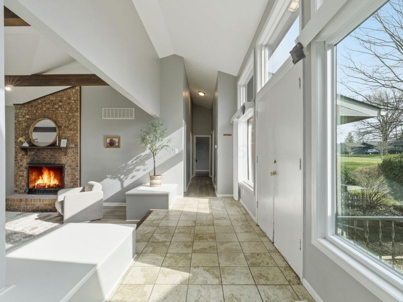 2885 Aljor Court, Columbus, OH 43219 Photo 4