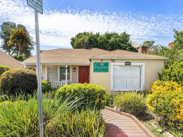 22179 Redwood Rd, Castro Valley, CA 94546