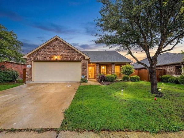 4004 Red Rock Drive, Heartland, TX 75126