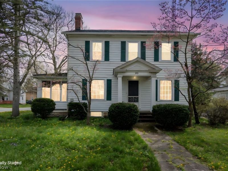 241 S Freedom Street, Ravenna, OH 44266 Photo 1