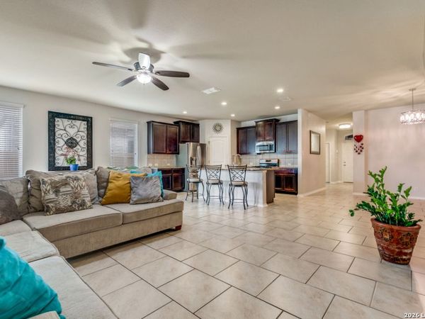 8512 Samsel Falls, San Antonio, TX 78254