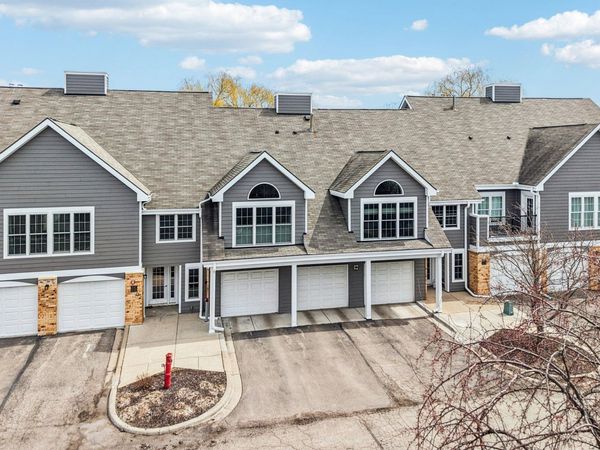 6145 Chasewood Parkway , Unit 202, Minnetonka, MN 55343