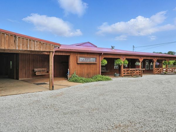 1880 Clydeton Rd , Waverly, TN 37185