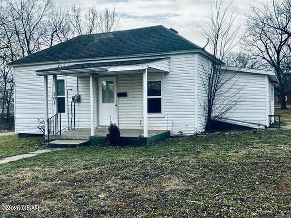 501 Washington Avenue , Neosho, MO 64850