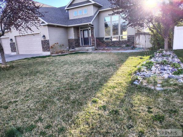 3554 Burgundy, IDAHO FALLS, ID 83404