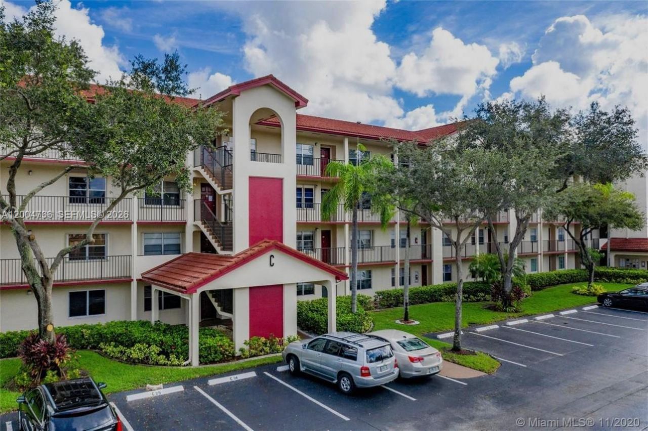 12501 SW 14th St, Unit 315R, Pembroke Pines, FL 33027 Photo