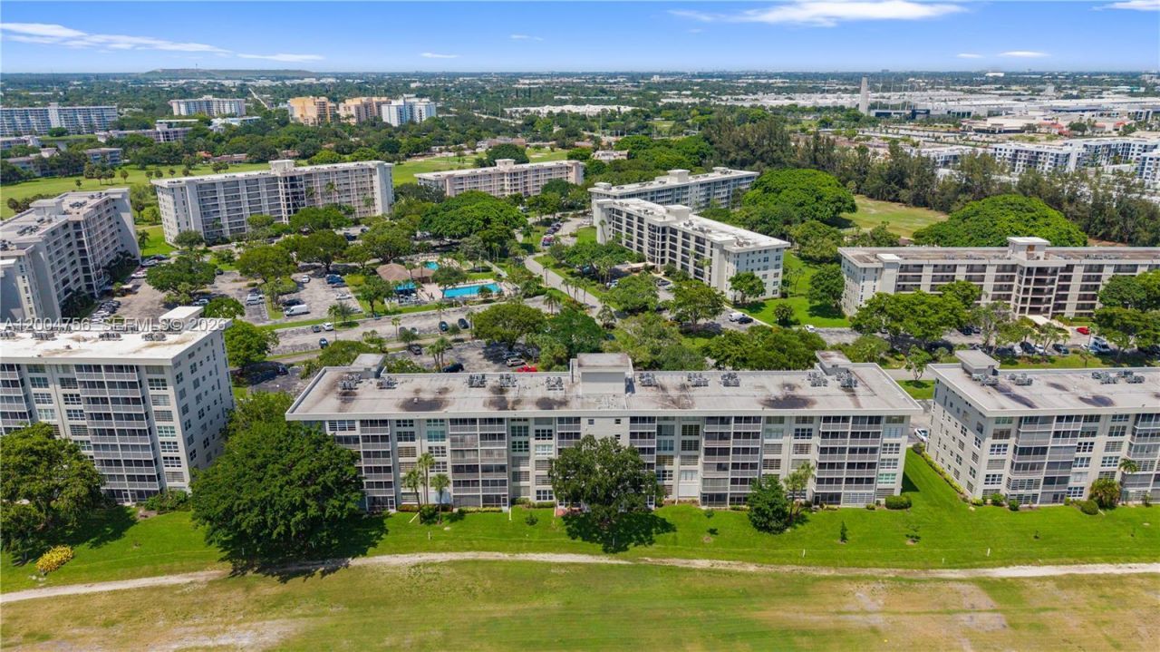 2691 S Course Dr, Unit 202, Pompano Beach, FL 33069 Photo