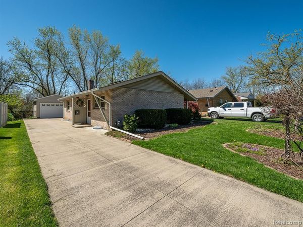 1335 Spencer Place, Adrian, MI 49221