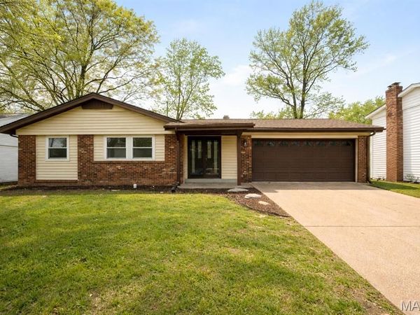 341 Roanoke Drive , Belleville, IL 62221