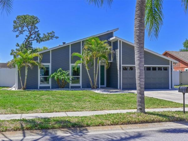 910 PLUM TREE LANE , SARASOTA, FL 34243