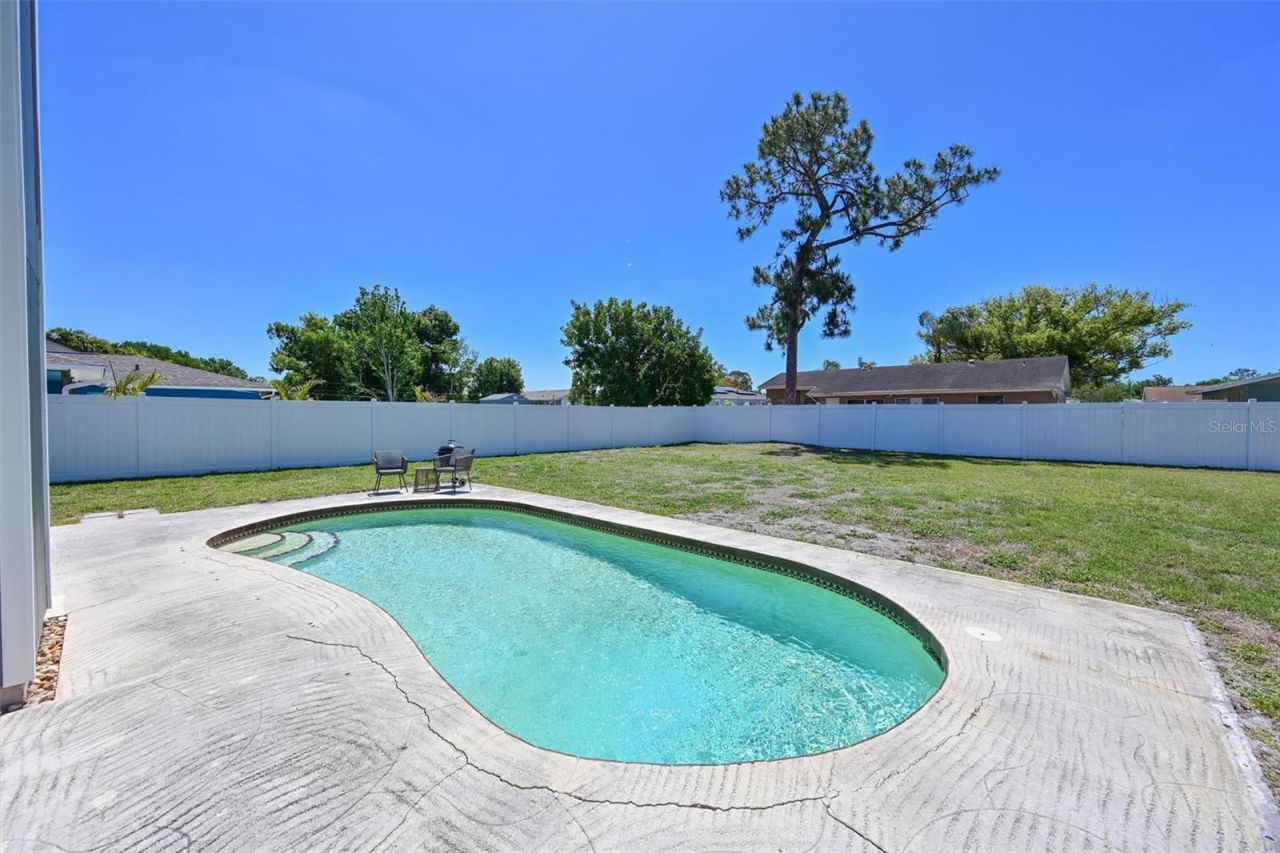 910 Plum Tree Lane , Sarasota, FL 34243 Photo