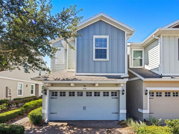 978 E 10TH STREET , APOPKA, FL 32703