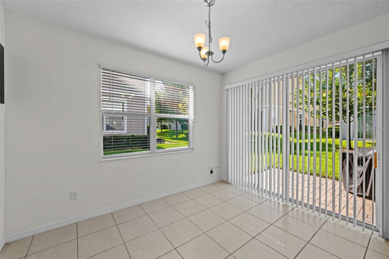 978 E 10th Street, Apopka, FL 32703 Photo