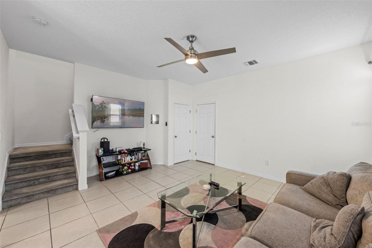 978 E 10th Street, Apopka, FL 32703 Photo