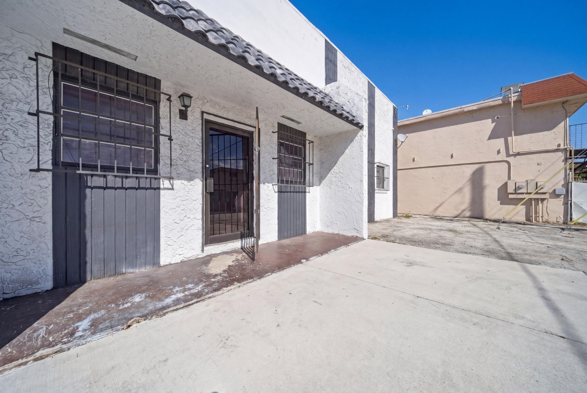 8015 NW 98th Street, Hialeah Gardens, FL 33016 Photo
