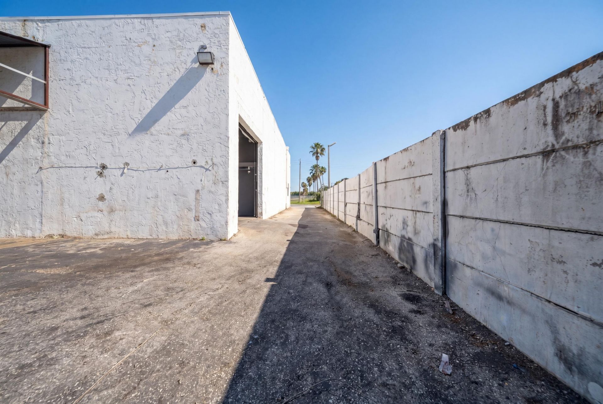 8015 NW 98th Street, Hialeah Gardens, FL 33016 Photo
