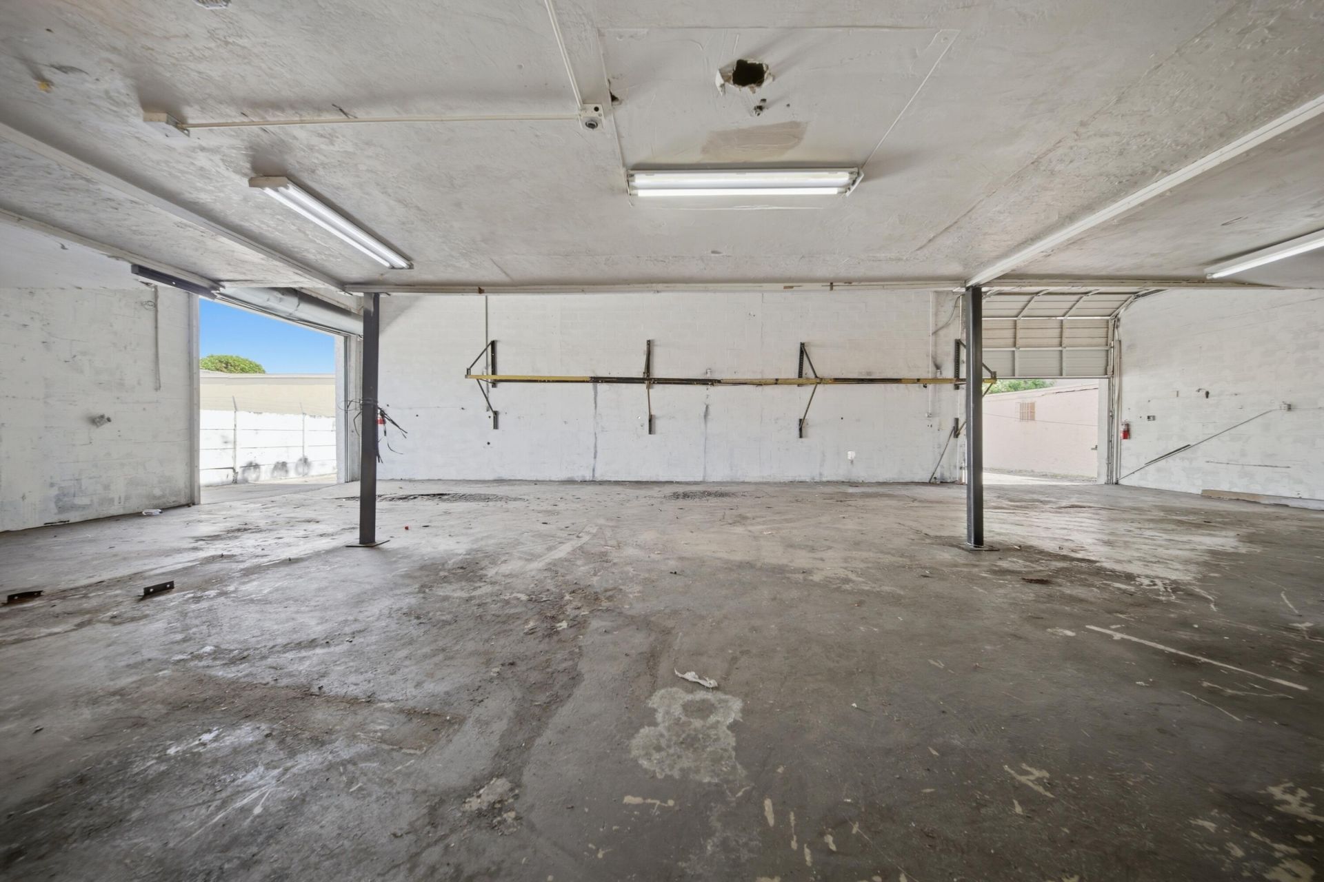 8015 NW 98th Street, Hialeah Gardens, FL 33016 Photo