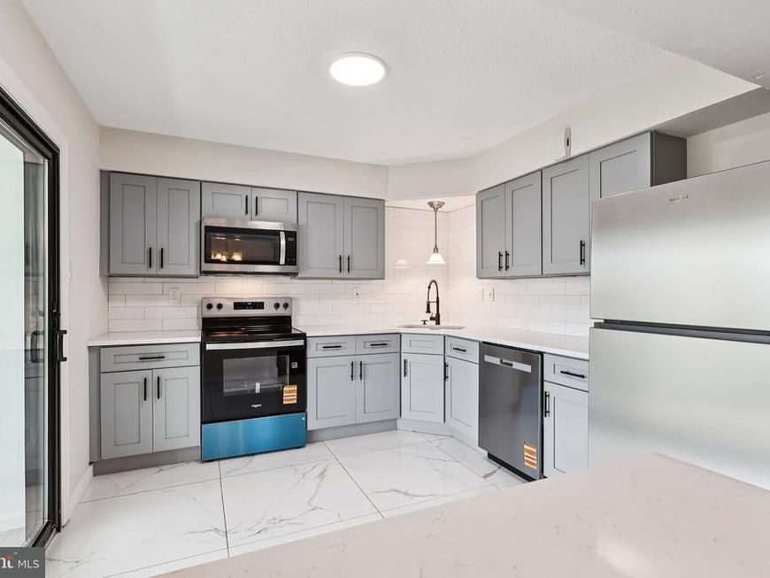 106 Harvest Lane, Unit 206, Phoenixville, PA 19460 Main Photo
