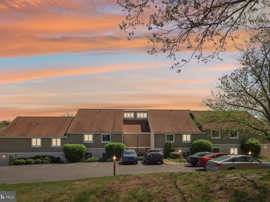 106 Harvest Lane, Unit 206, Phoenixville, PA 19460 Main Photo