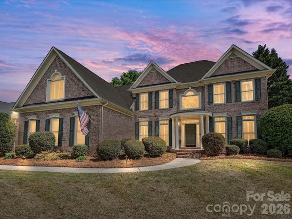 6232 Woodleigh Oaks Drive, Charlotte, NC 28226