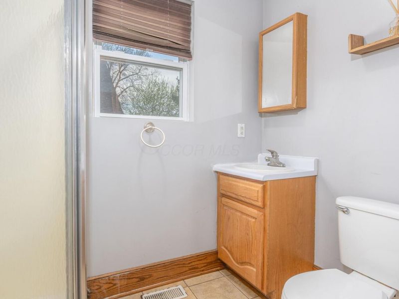 331 Maple Avenue, Utica, OH 43080 Photo 14