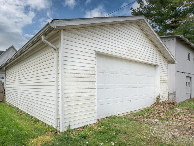 331 Maple Avenue, Utica, OH 43080 Photo 22