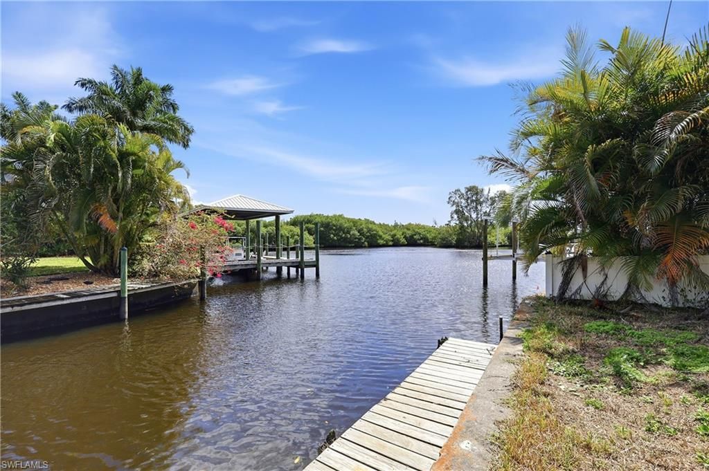 2204 Channel Way, North Fort Myers, FL 33917 Photo