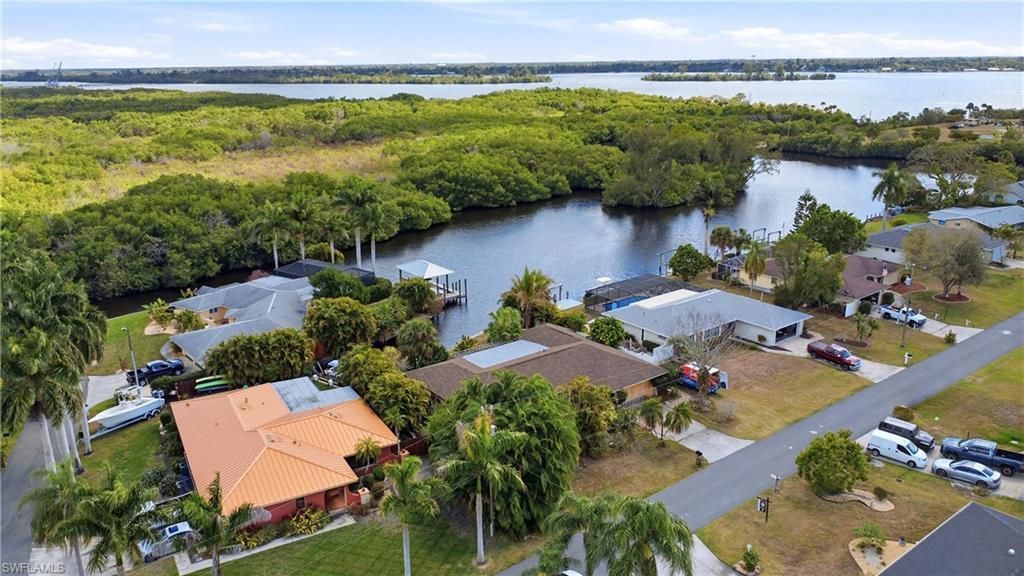 2204 Channel Way, North Fort Myers, FL 33917 Photo