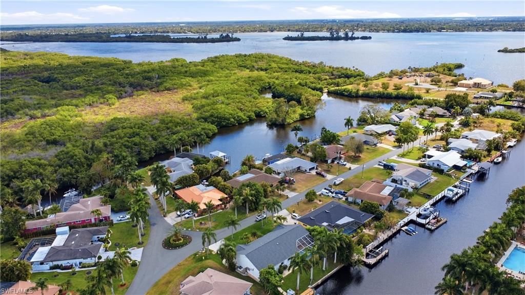 2204 Channel Way, North Fort Myers, FL 33917 Photo