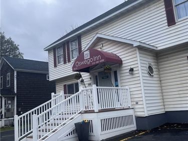 180-182 E 10th Street , Oswego, NY 13126