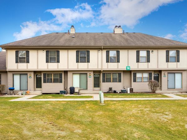 24684 Cashmere Court, Unit 136, Southfield, MI 48033