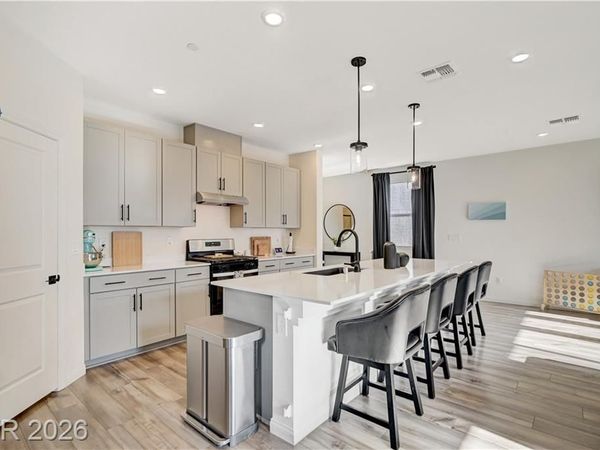 10207 Canyon Mantle Street , Las Vegas, NV 89166