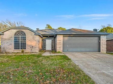 6704 Cedar Shadow Drive, Dallas, TX 75236