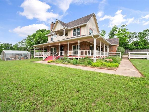 2 Carrol Price Court , Unit A, Mansfield, TX 76063