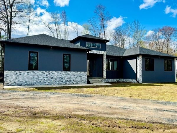 134 Russellvile Rd, Westfield, MA 01085