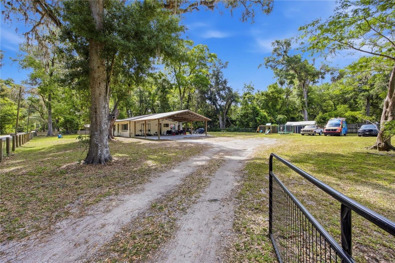 4240 NE 132nd Place, Anthony, FL 32617 Photo