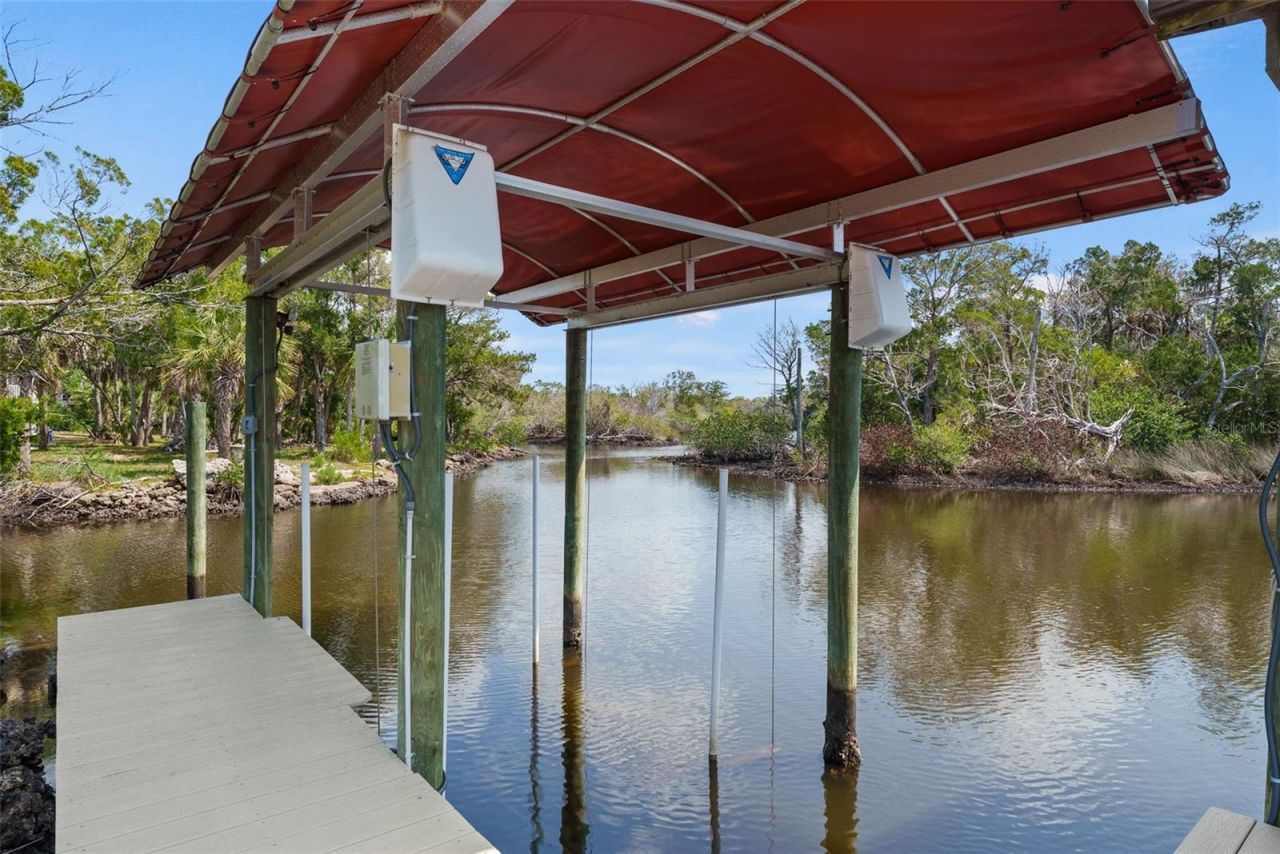 6730 S Beagle Drive, Homosassa, FL 34448 Photo