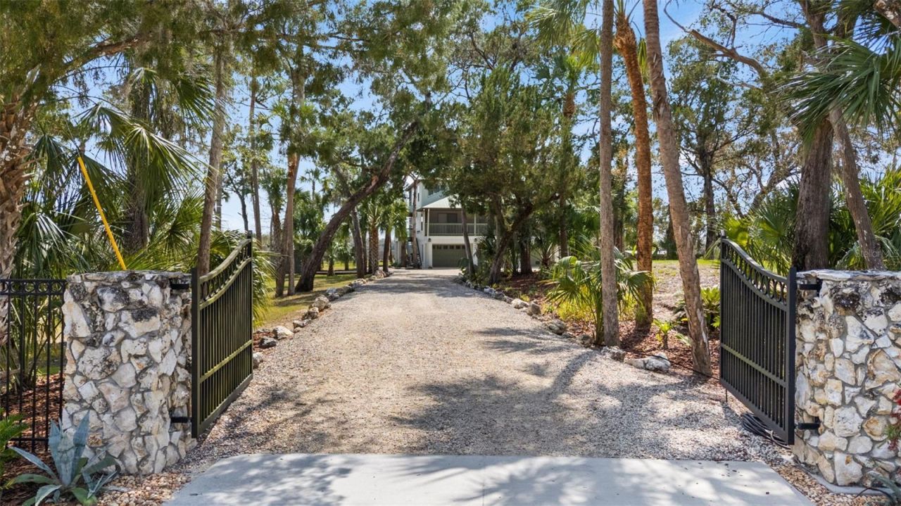 6730 S Beagle Drive, Homosassa, FL 34448 Photo