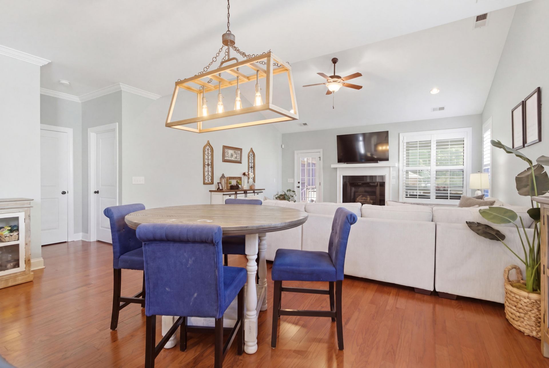 252 Silver Cypress Circle Photo 26