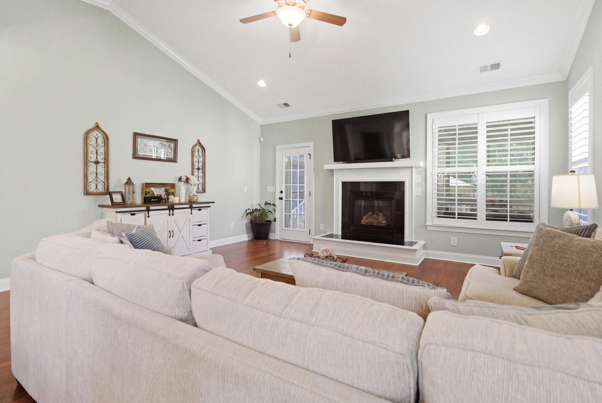 252 Silver Cypress Circle Photo 29