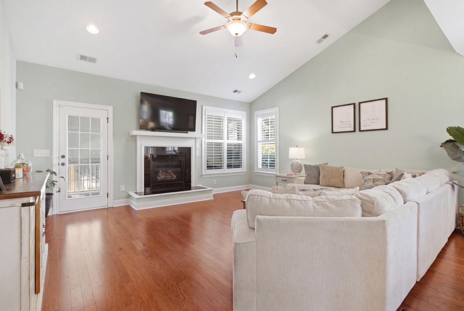 252 Silver Cypress Circle Photo 31